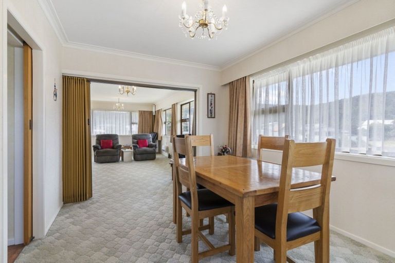 Photo of property in 906 Port Road, Whangamata, 3620