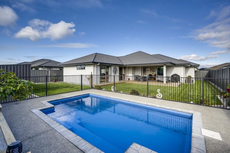 Photo of property in 10 Wanaka Place, Poraiti, Napier, 4112