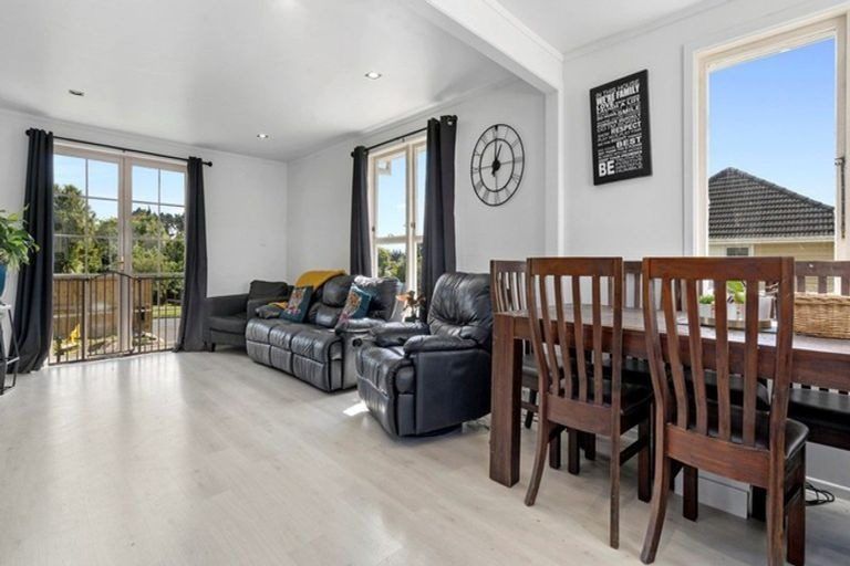 Photo of property in 5 Konini Street, Inglewood, 4330