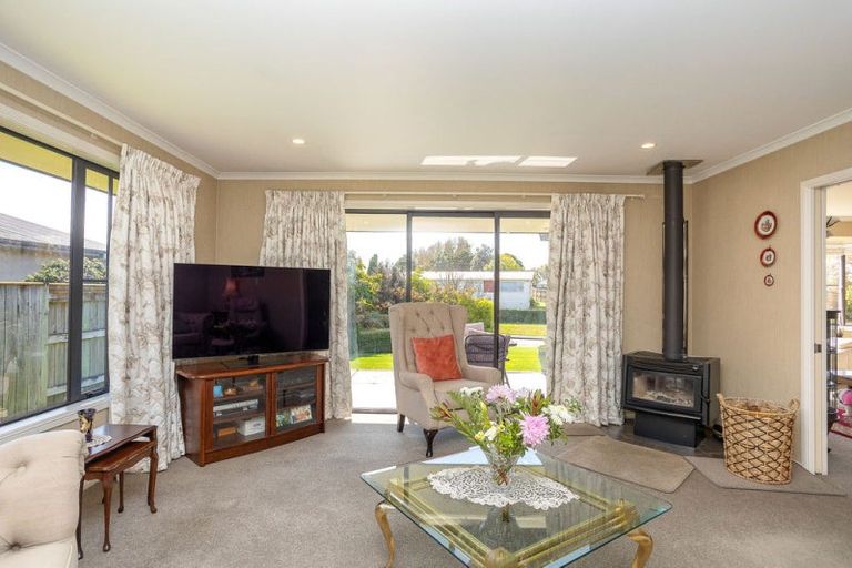 Photo of property in 21 Ruahine Street, Dannevirke, 4930