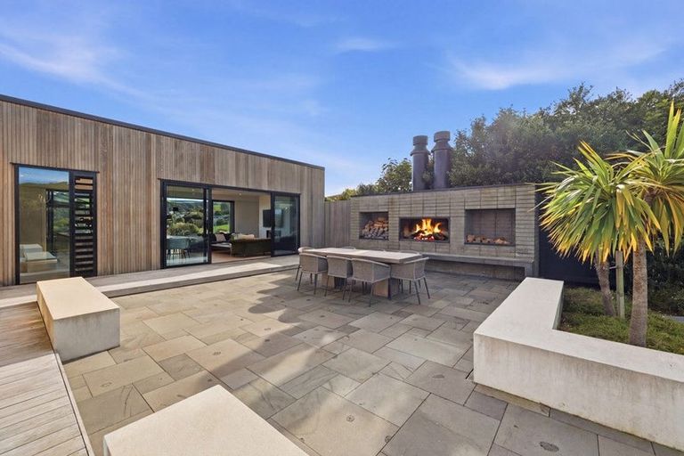 Photo of property in 1371 Taieri Mouth Road, Taieri Mouth, 9091