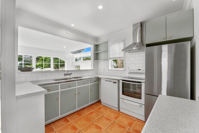Photo of property in 29 Queens Parade, Devonport, Auckland, 0624
