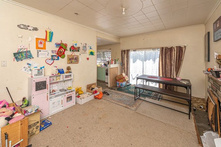 Photo of property in 5 Abbot Street, Gonville, Whanganui, 4501