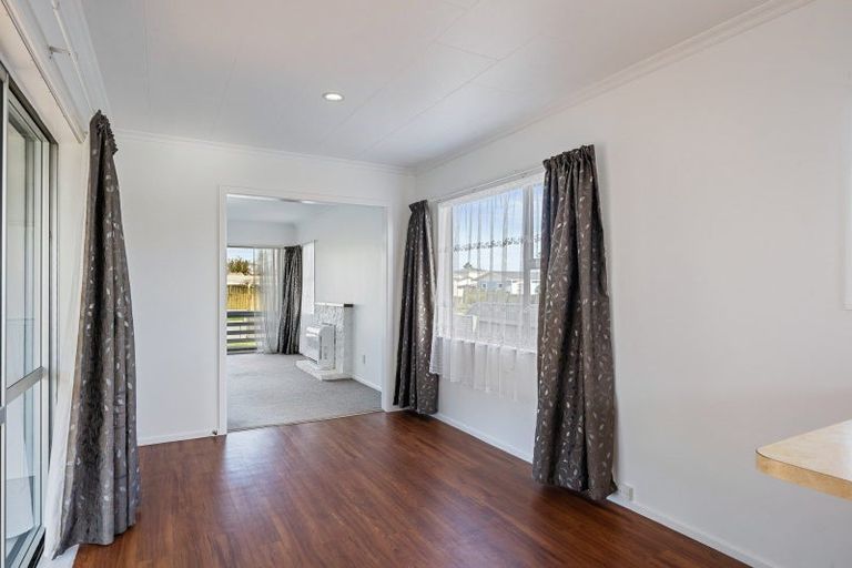 Photo of property in 27 Cargill Street, Levin, 5510