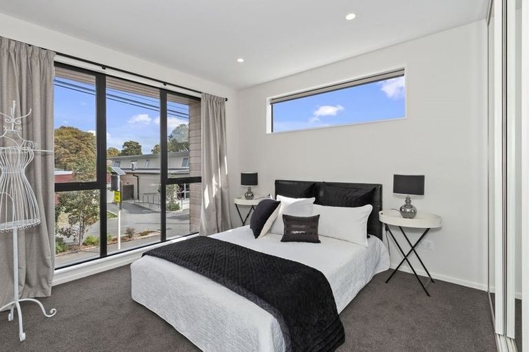 Photo of property in 32c Hewitts Road, Merivale, Christchurch, 8014