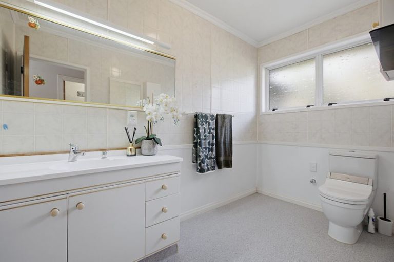 Photo of property in 34 Truby King Street, Merrilands, New Plymouth, 4312