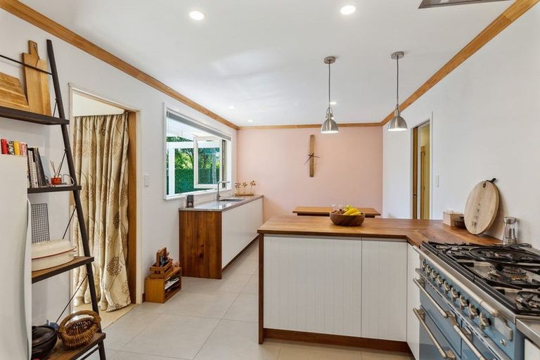 Photo of property in 309 Te Moana Road, Waikanae, 5036