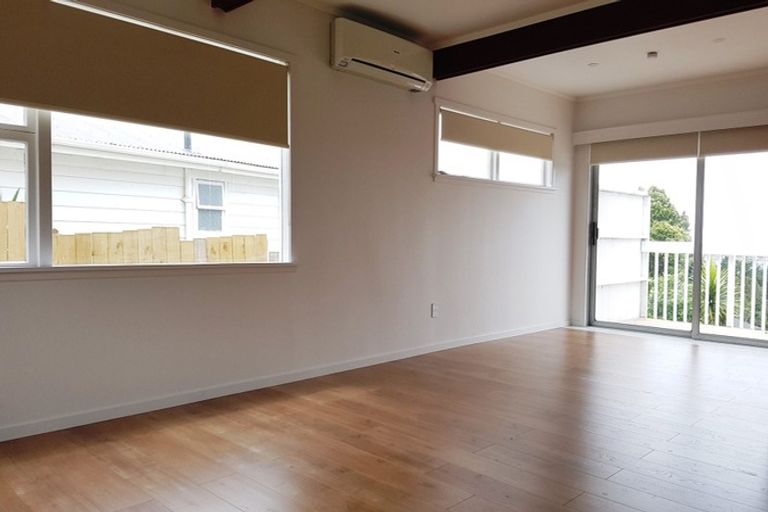 Photo of property in 72a Carlisle Road, Browns Bay, Auckland, 0632