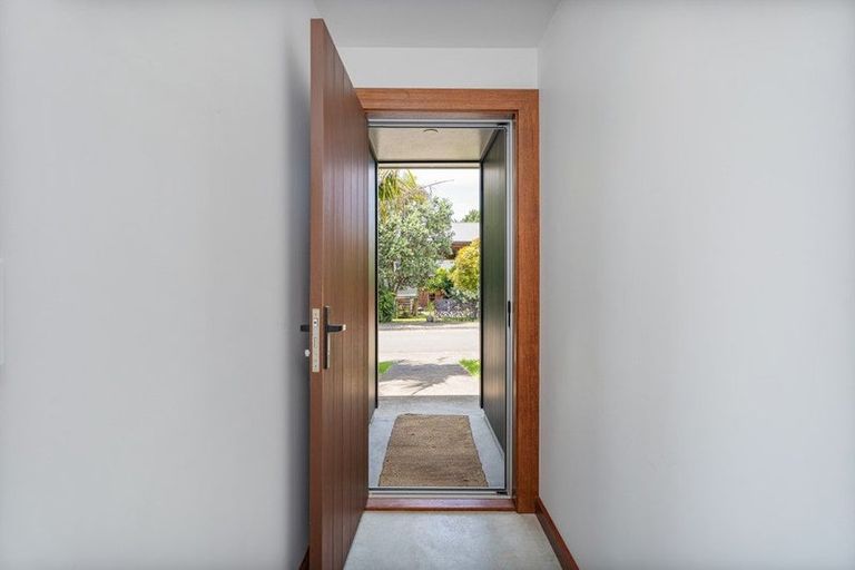Photo of property in 1 Summer Lane, Tairua, 3508