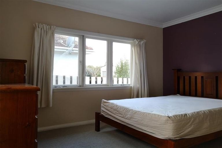 Photo of property in 19 Koromiko Street, New Lynn, Auckland, 0600