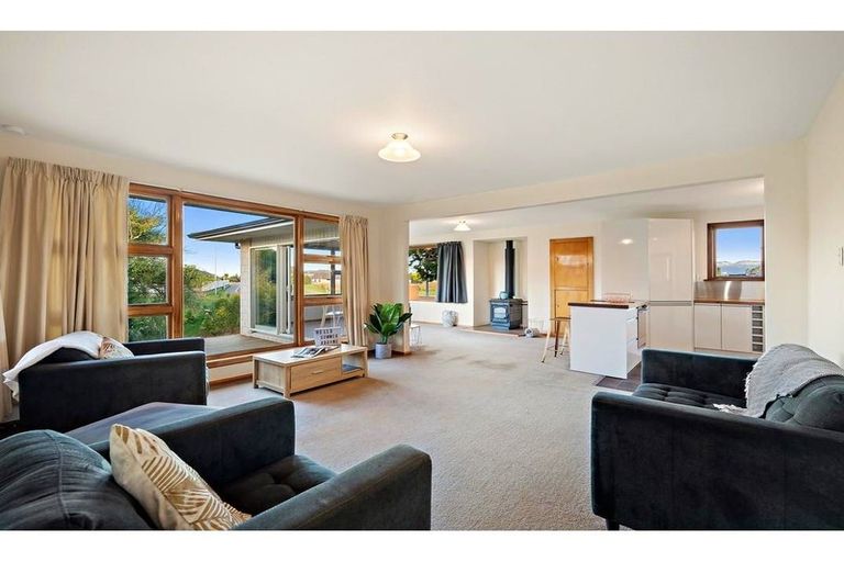 Photo of property in 302 Wigram Road, Wigram, Christchurch, 8025