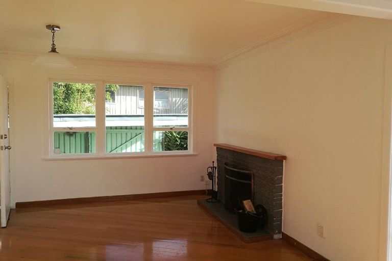 Photo of property in 39 Parrs Cross Road, Henderson, Auckland, 0612