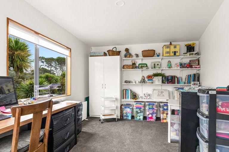 Photo of property in 26 Mccallum Drive, Sandspit, Warkworth, 0982