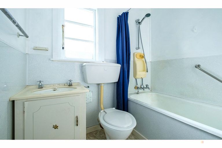 Photo of property in 58 Wilkin Street, Waimate, 7924