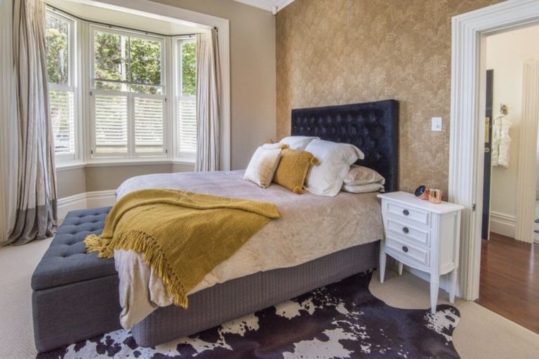Photo of property in 8 Cheltenham Road, Devonport, Auckland, 0624
