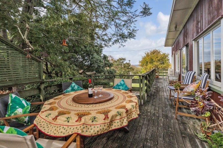 Photo of property in 67 Beach Road, Mellons Bay, Auckland, 2014