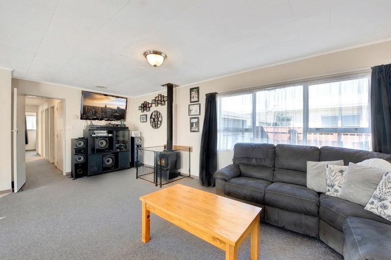 Photo of property in 8b Windlesham Place, Wakefield, 7025