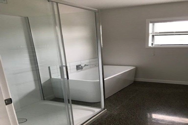 Photo of property in 5 Hihi Place, Waikanae, 5036