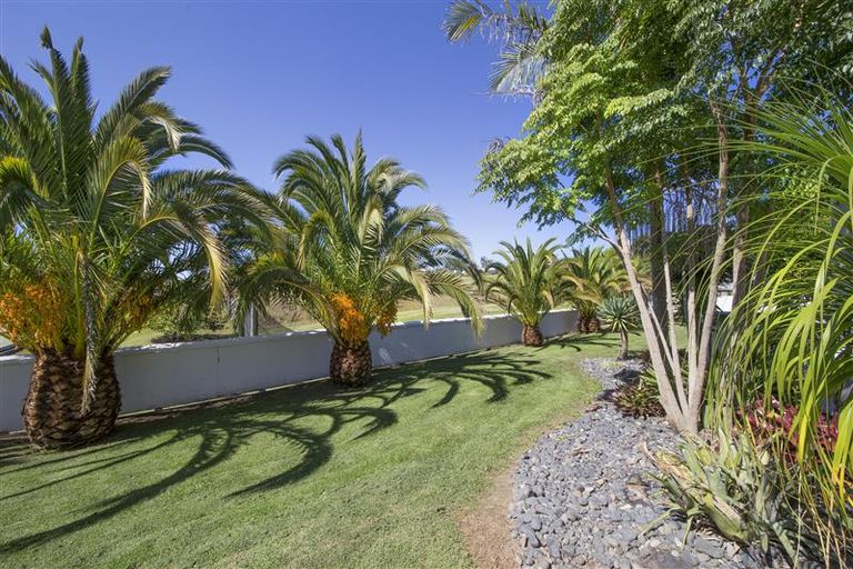 Photo of property in 13 Belvedere Court, West Harbour, Auckland, 0618