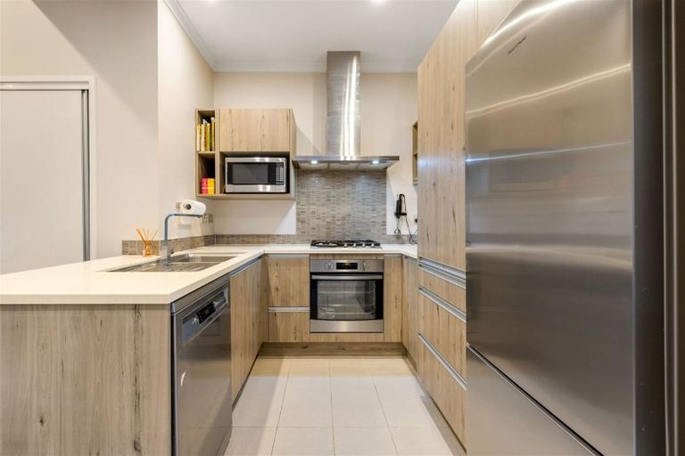 Photo of property in 95 Hobsonville Road, Hobsonville, Auckland, 0616