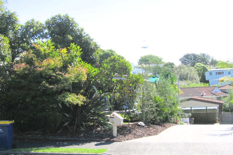 Photo of property in 51 Newhaven Terrace, Mairangi Bay, Auckland, 0630