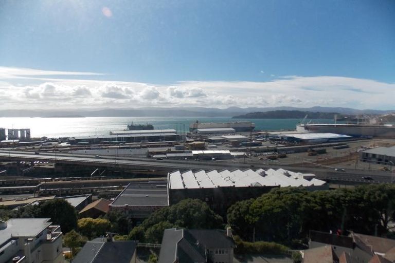 Photo of property in Mansfield Towers, 1 Grant Road, Thorndon, Wellington, 6011