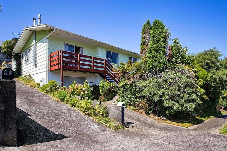 Photo of property in 3a Tavistock Street, Westown, New Plymouth, 4310