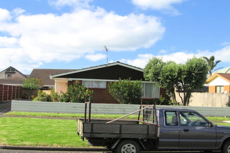Photo of property in 1/3 Jern Place, Eastern Beach, Auckland, 2012