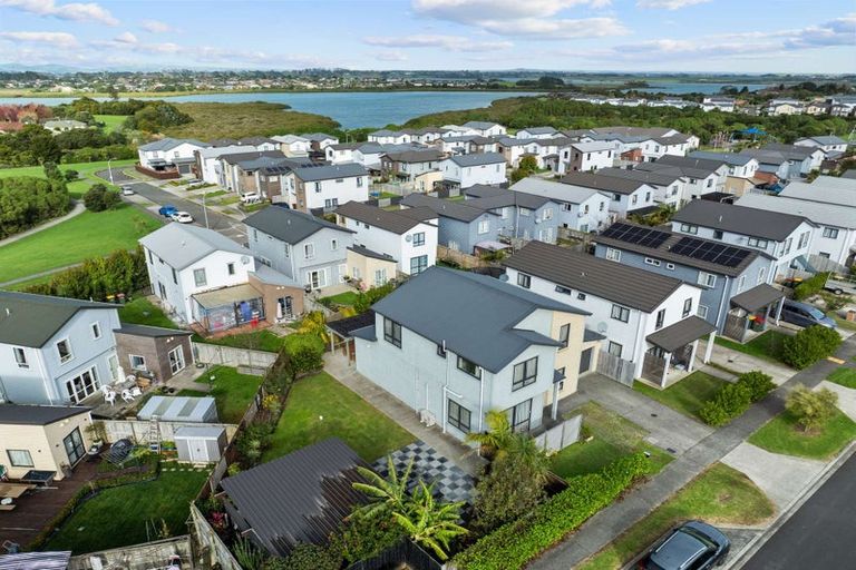 Photo of property in 25 Hitori Street, Weymouth, Auckland, 2103