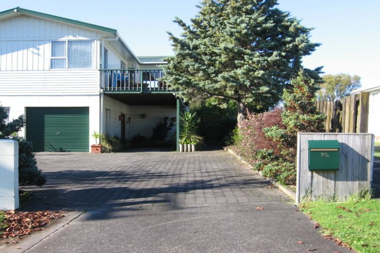 Photo of property in 31a Tiroroa Avenue, Te Atatu South, Auckland, 0610