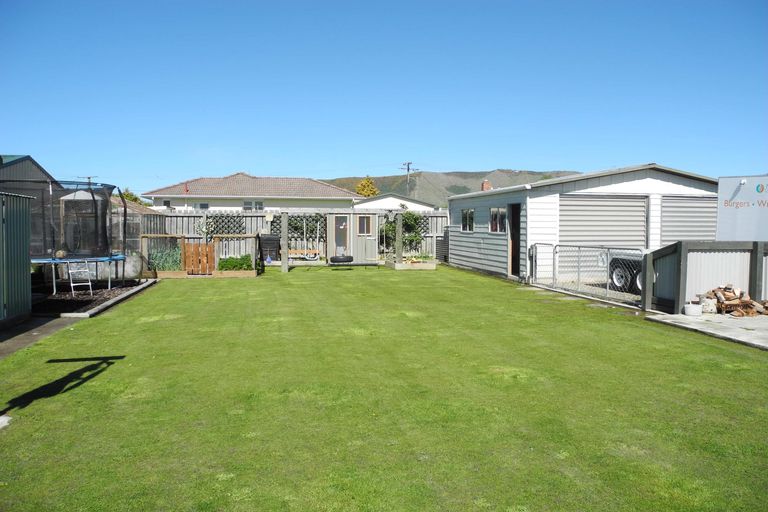 Photo of property in 32 Innes Street, Waimate, 7924