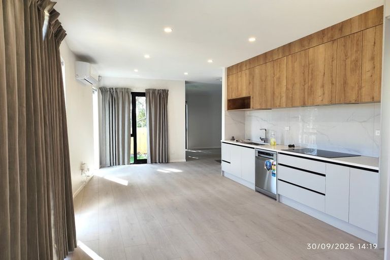 Photo of property in 4 Chatsworth Crescent, Pakuranga Heights, Auckland, 2010