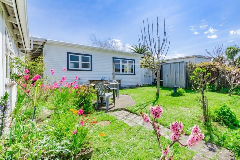 Photo of property in 35 Dale Road, Raumati South, Paraparaumu, 5032