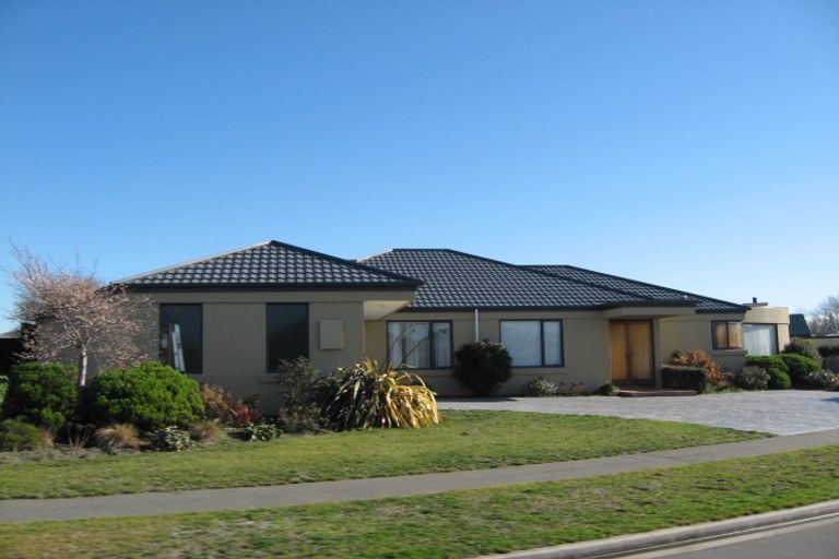 Photo of property in 26 Blue Gum Place, New Brighton, Christchurch, 8083