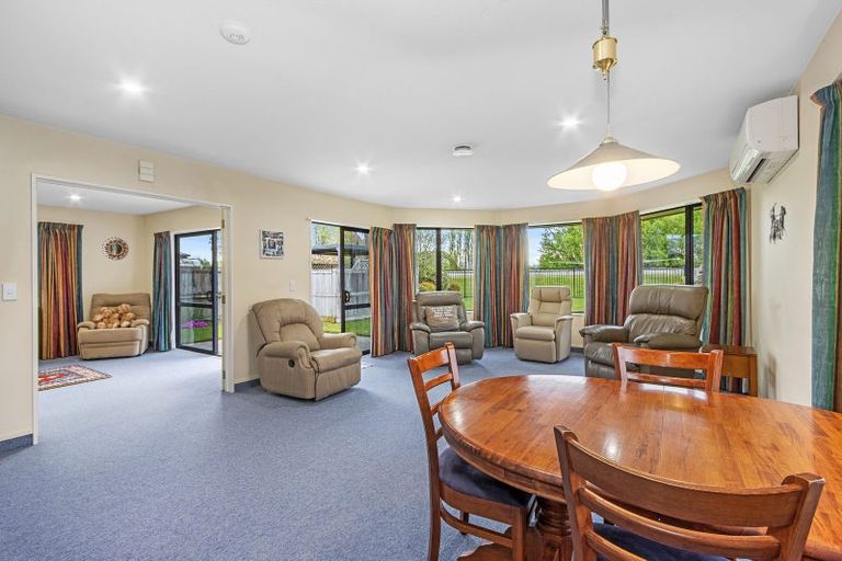 Photo of property in 21 Langley Place, Belfast, Christchurch, 8051