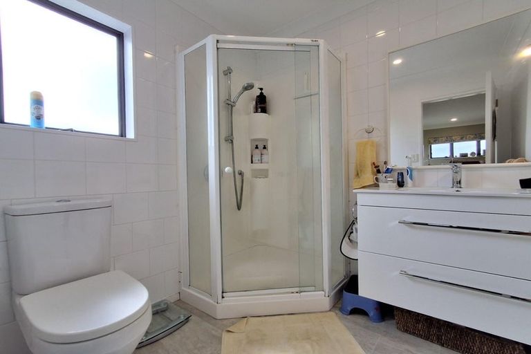 Photo of property in 7 Ridley Green, Churton Park, Wellington, 6037