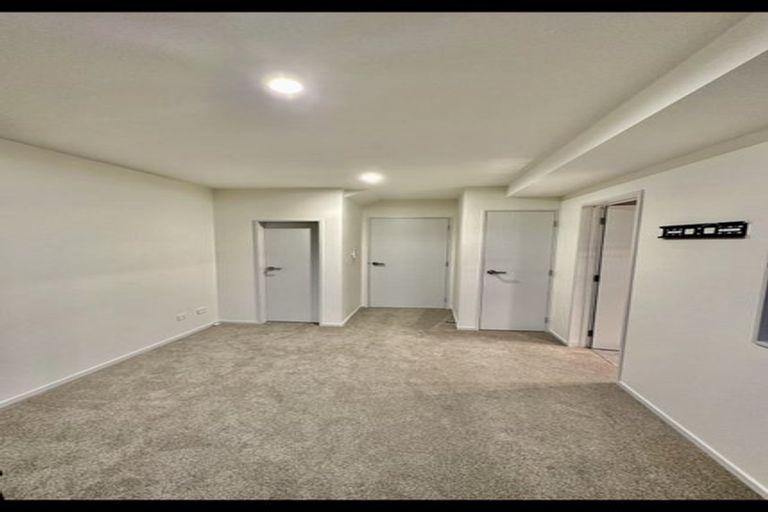 Photo of property in 2b Kororo Street, Northcote, Auckland, 0627