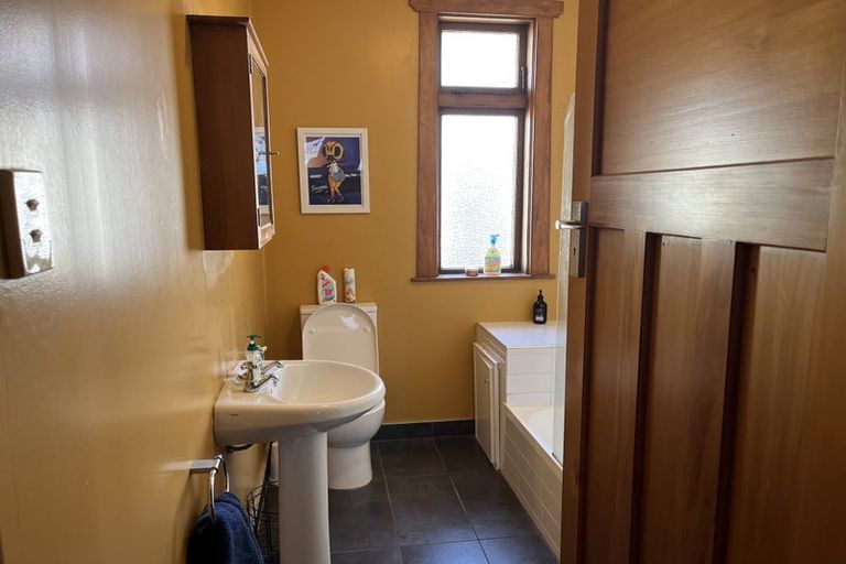 Photo of property in 55 Tauhinu Road, Miramar, Wellington, 6022