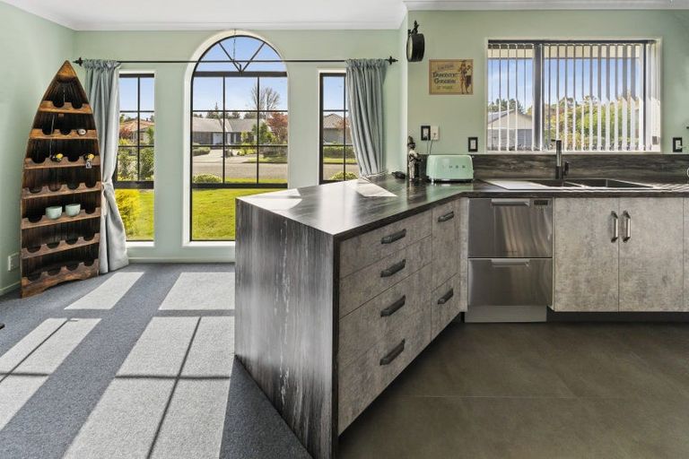 Photo of property in 36 Totara Park Avenue, Motueka, 7120