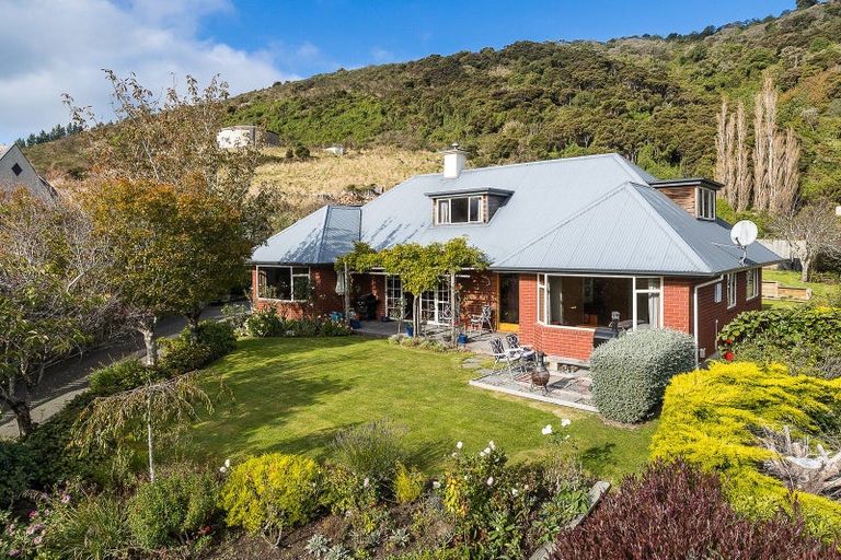 Photo of property in 16 Ribbonwood Close, Normanby, Dunedin, 9010