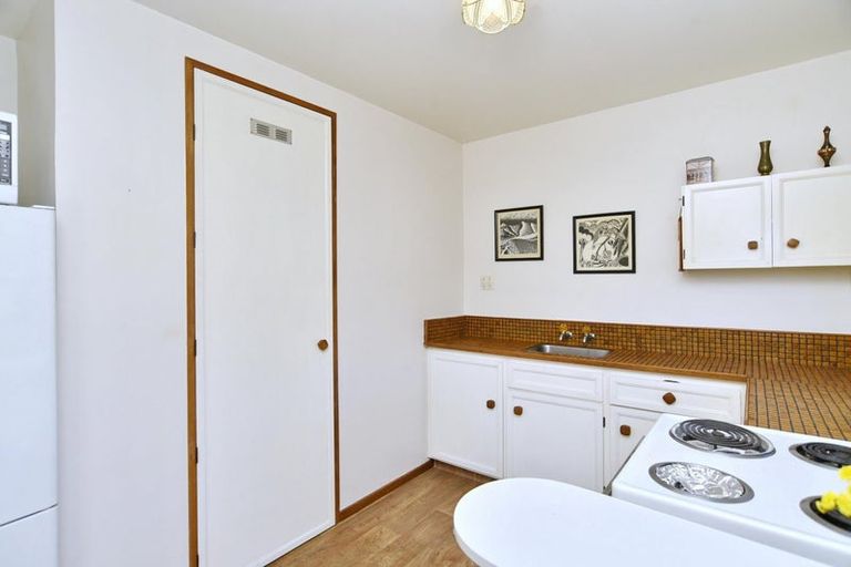 Photo of property in 40 Riverlaw Terrace, Saint Martins, Christchurch, 8022