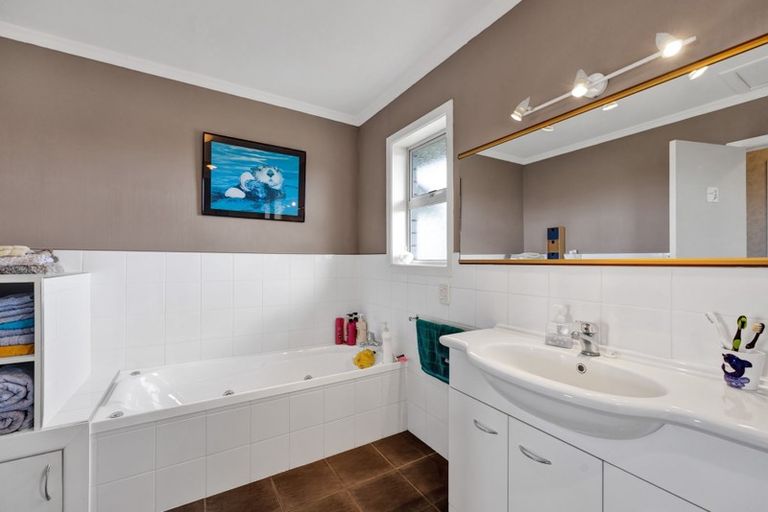 Photo of property in 192 Waihi Road, Hawera, 4610