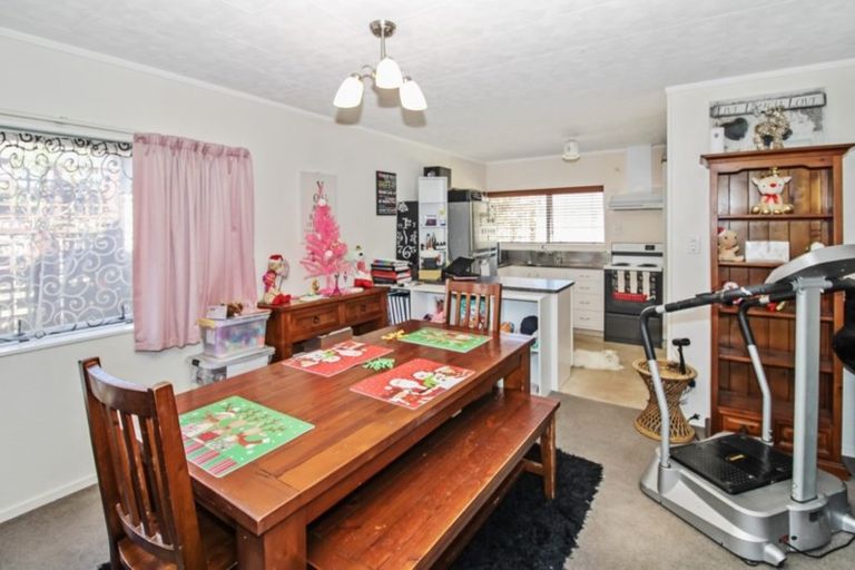 Photo of property in 42a Fitzroy Road, Fitzroy, New Plymouth, 4312