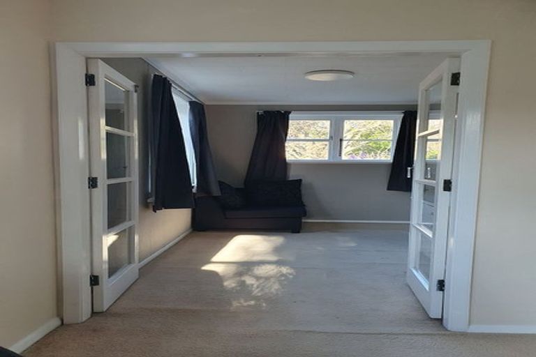 Photo of property in 96 Reynolds Street, Taita, Lower Hutt, 5011