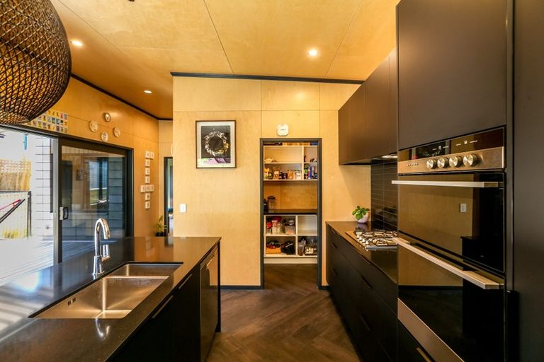 Photo of property in 22 Record Street, Fitzroy, New Plymouth, 4312