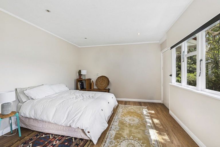 Photo of property in 9 Kellsmere Crescent, Island Bay, Wellington, 6023