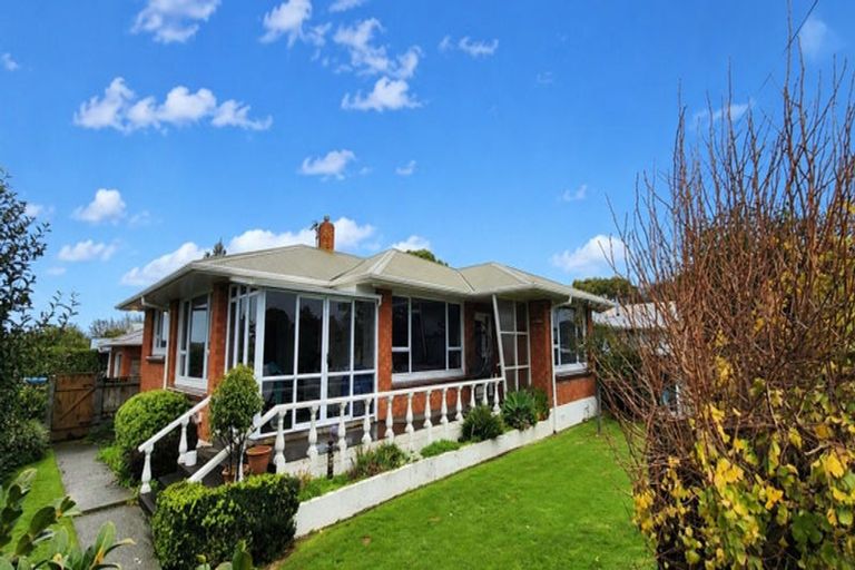 Photo of property in 2 Hood Place, Spotswood, New Plymouth, 4310