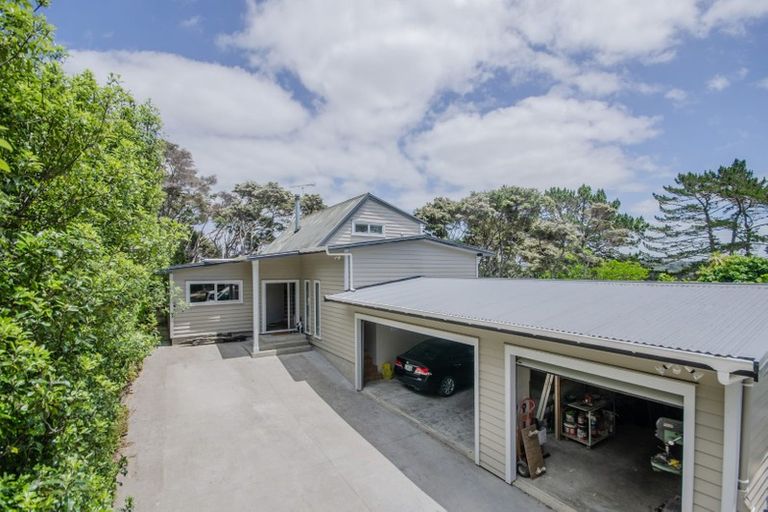 Photo of property in 24 Poplar Road, Stanmore Bay, Whangaparaoa, 0932