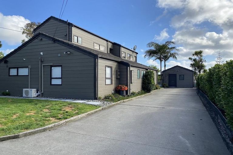 Photo of property in 66 Tauhinu Road, Greenhithe, Auckland, 0632