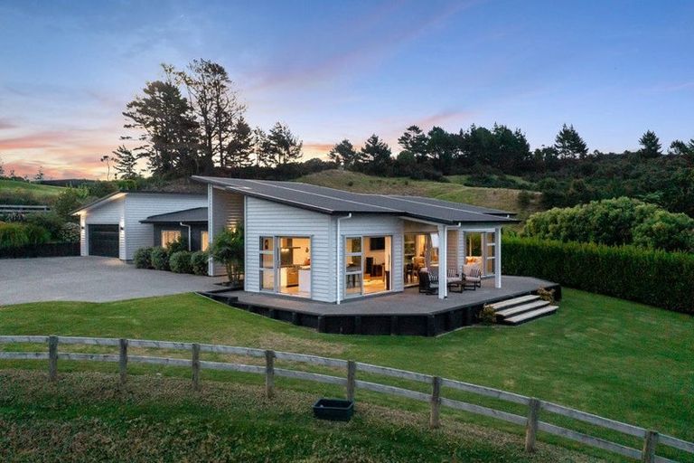 Photo of property in 175 Alpine Road, Kaukapakapa, 0873